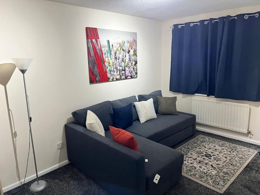 Apartment New Getaway - Free Gated Parking With Fob