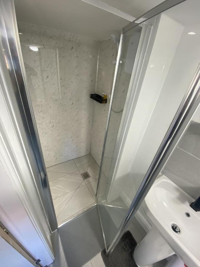 Guest house Modern With Private Entrance Manchester