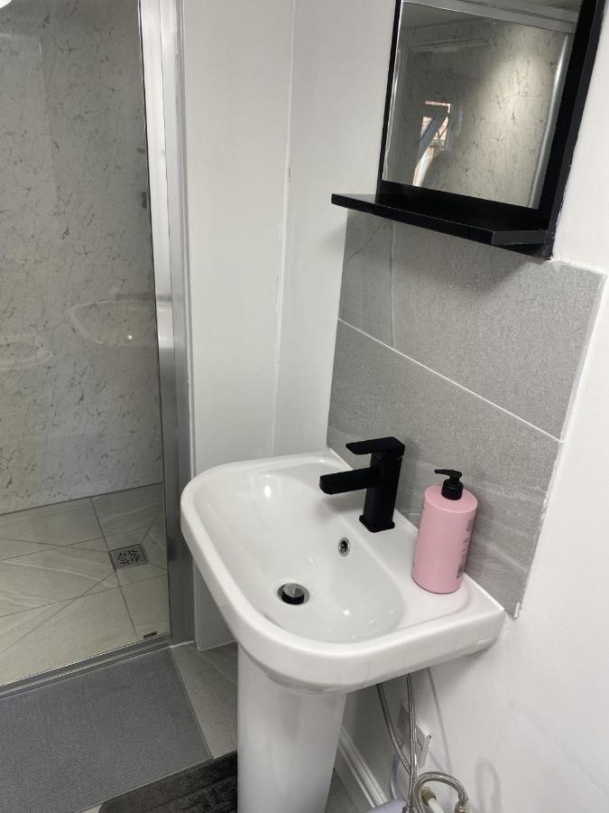 Guest house Modern With Private Entrance Manchester