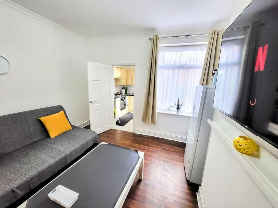 Comfortable House Near Etihad - Sleep Rest Manchester