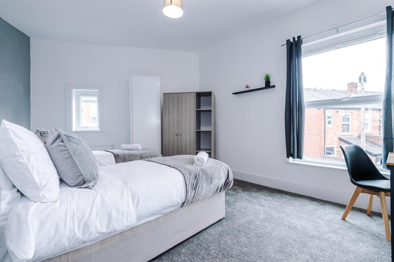 3 Bed House Close To Etihad Stadium - Free Parking * Manchester