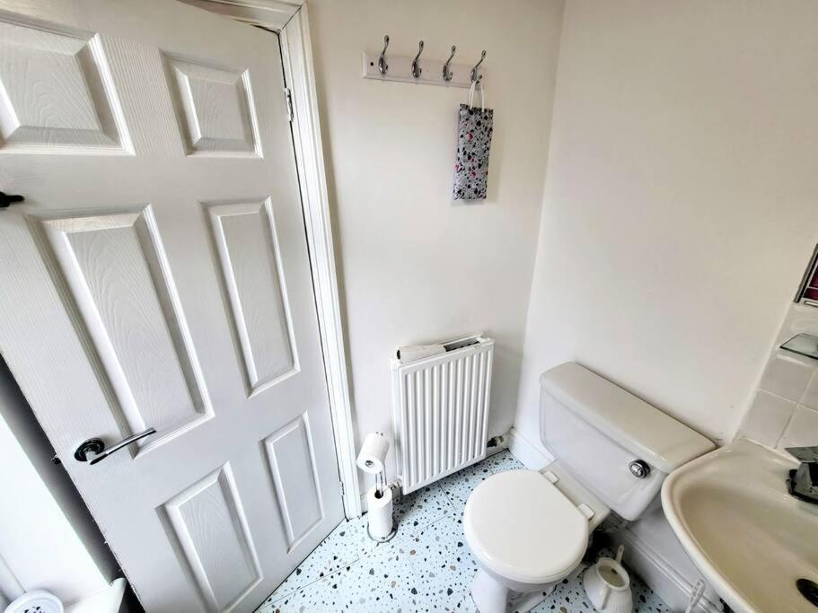 Comfortable House Near Etihad - Sleep Rest Apartment *