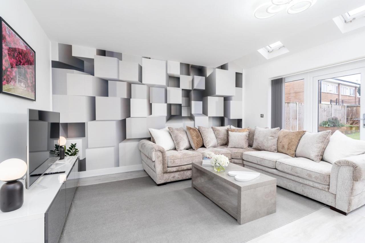 Walking Distance To City Centre, Close To Hospitals And Universities Holiday home