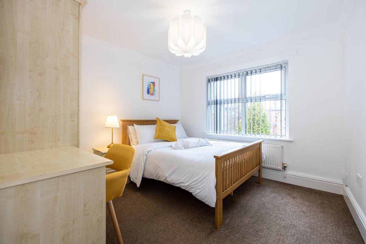 The Burton- Free Gated Parking * Manchester