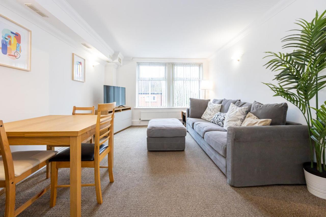 Apartment The Burton- Free Gated Parking