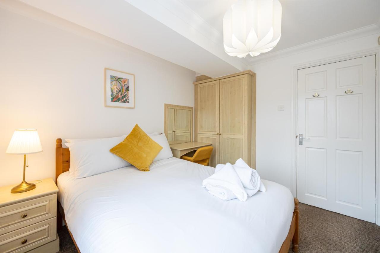 Apartment The Burton- Free Gated Parking Manchester