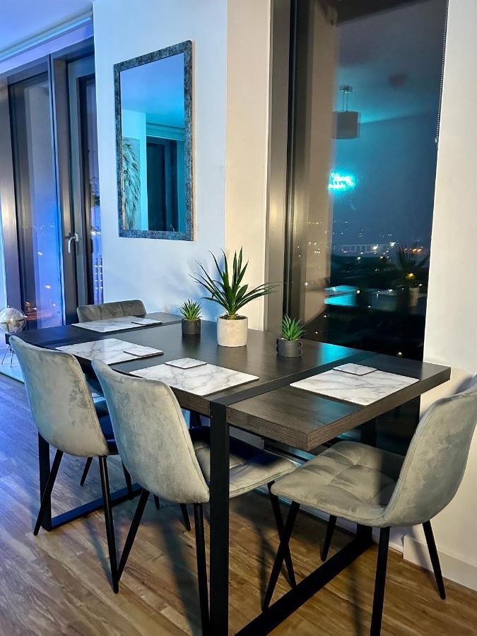 Apartment Salford Quays Apartment, *