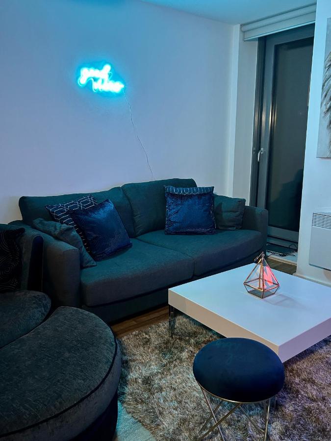 Salford Quays Apartment,