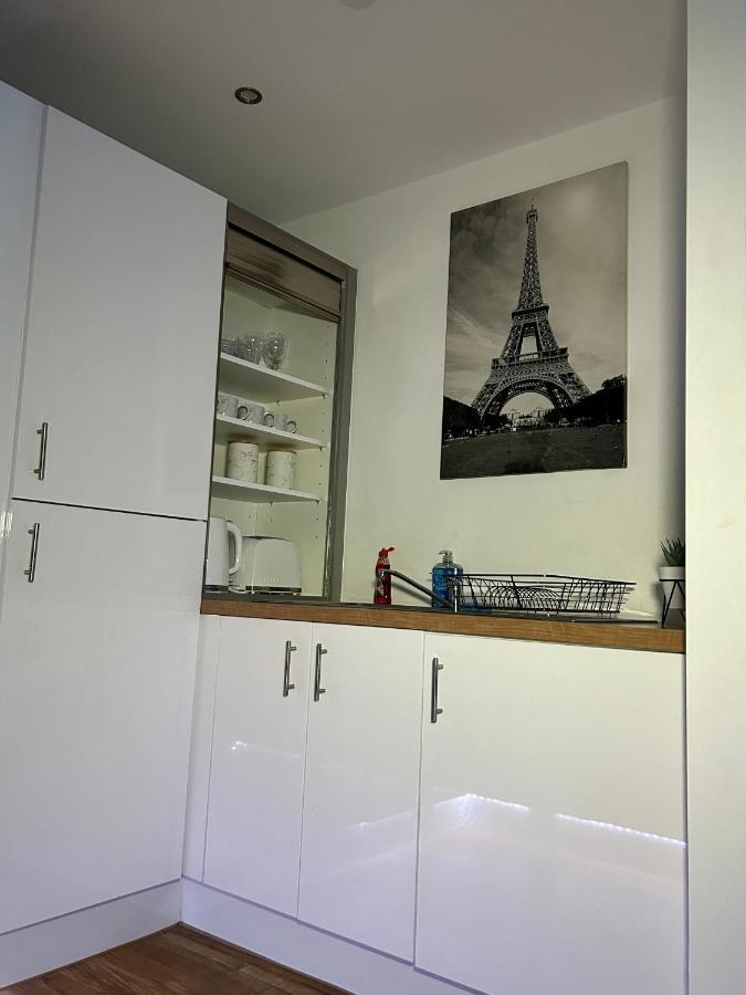 Apartment Salford Quays Apartment, *