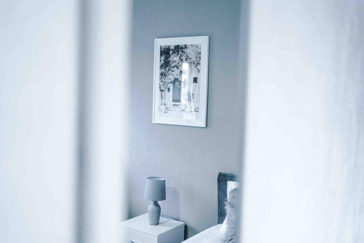Spacious 4 Bed With Parking Manchester