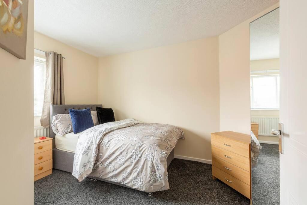 New Getaway - Free Gated Parking With Fob Manchester
