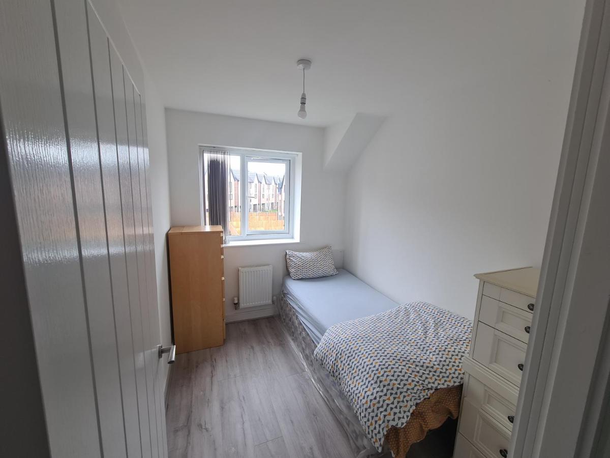 Lovely New In Close To Fc Manchester