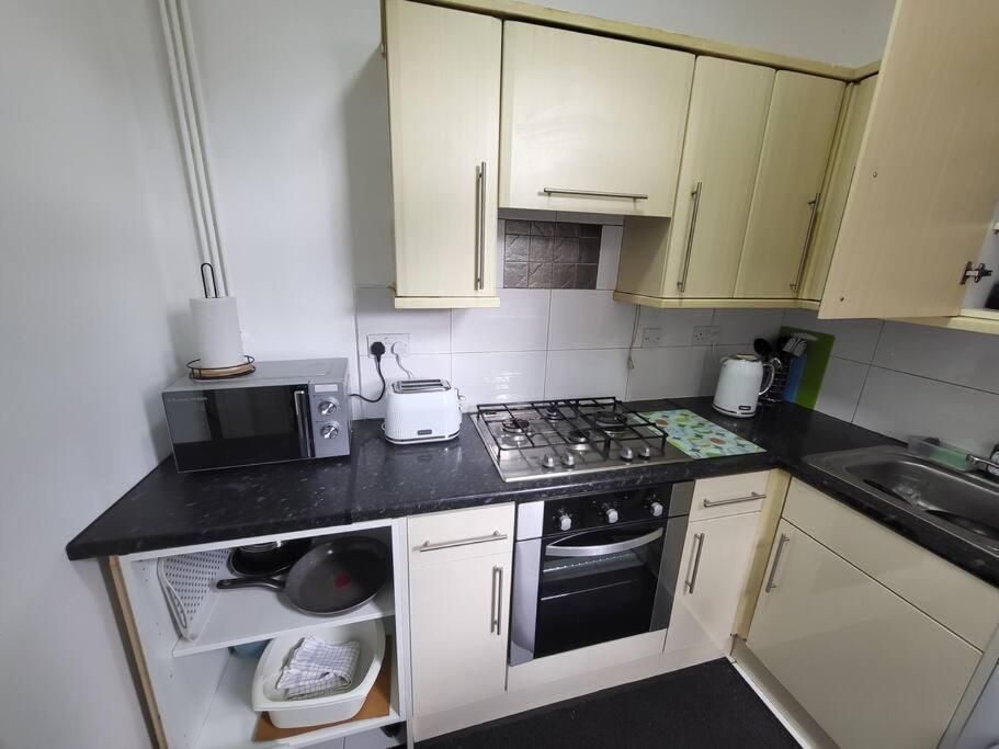 Apartment Comfortable House Near Etihad - Sleep Rest