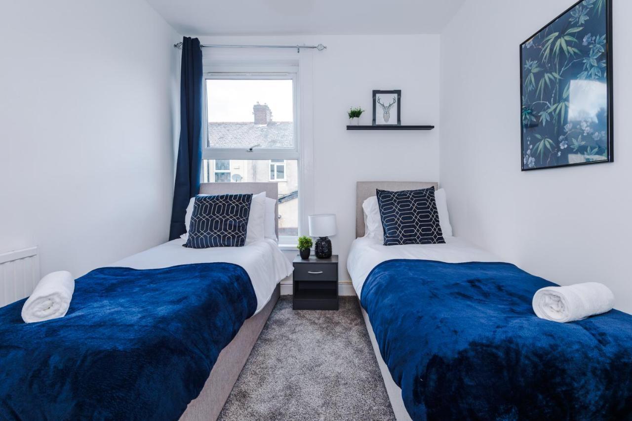 Holiday home 3 Bed House Close To Etihad Stadium - Free Parking