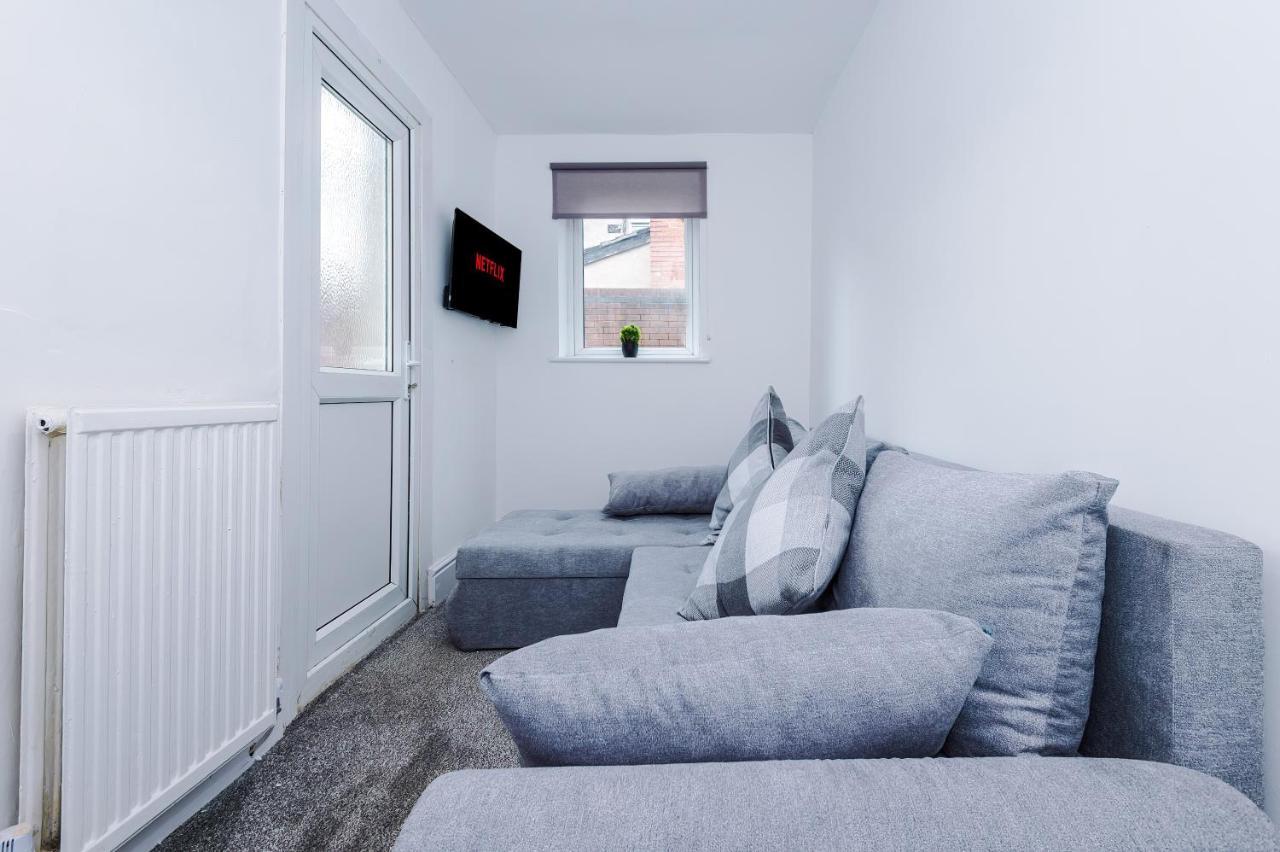 3 Bed House Close To Etihad Stadium - Free Parking * Manchester