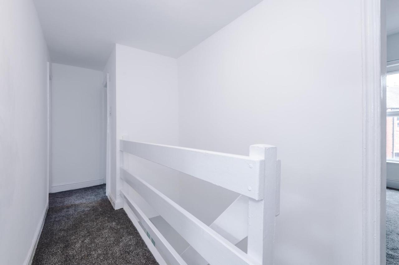 3 Bed House Close To Etihad Stadium - Free Parking * Manchester