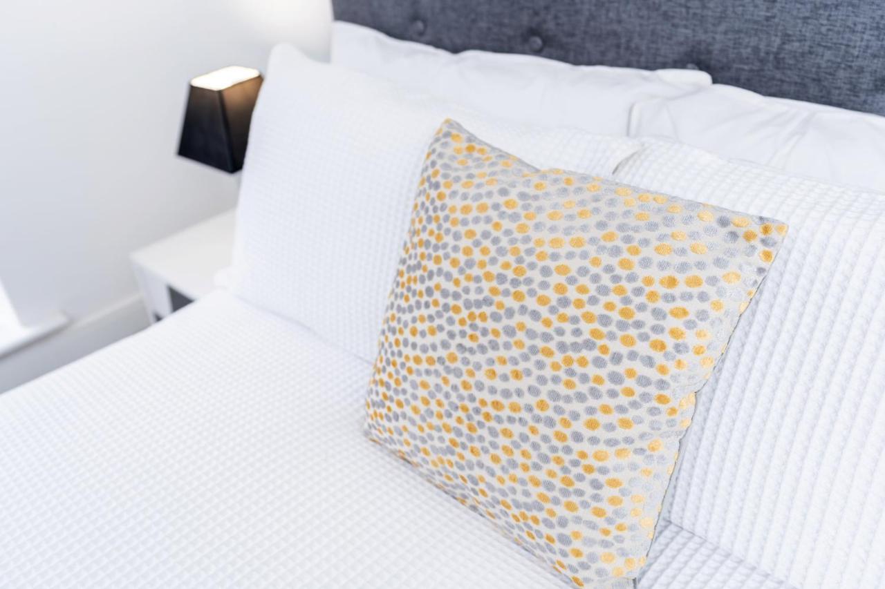 Walking Distance To City Centre, Close To Hospitals And Universities Manchester