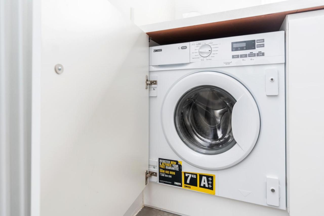 Walking Distance To City Centre, Close To Hospitals And Universities Holiday home Manchester