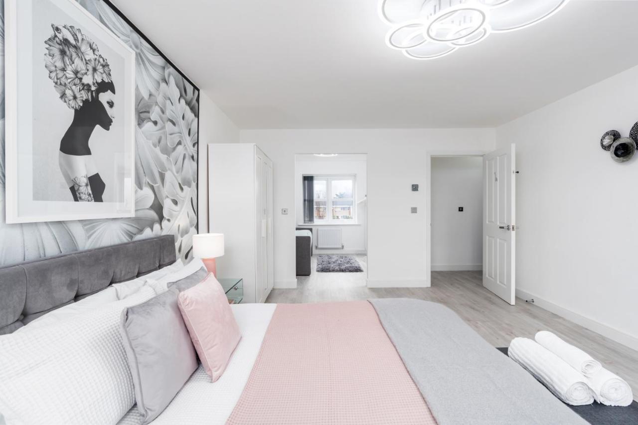 Walking Distance To City Centre, Close To Hospitals And Universities Manchester