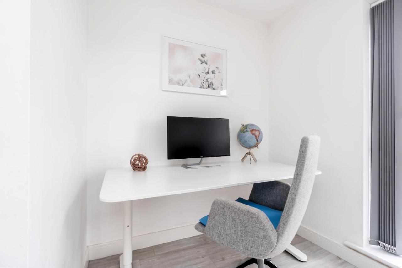 Walking Distance To City Centre, Close To Hospitals And Universities * Manchester