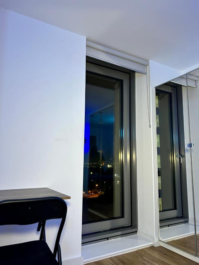 Apartment Salford Quays Apartment, *