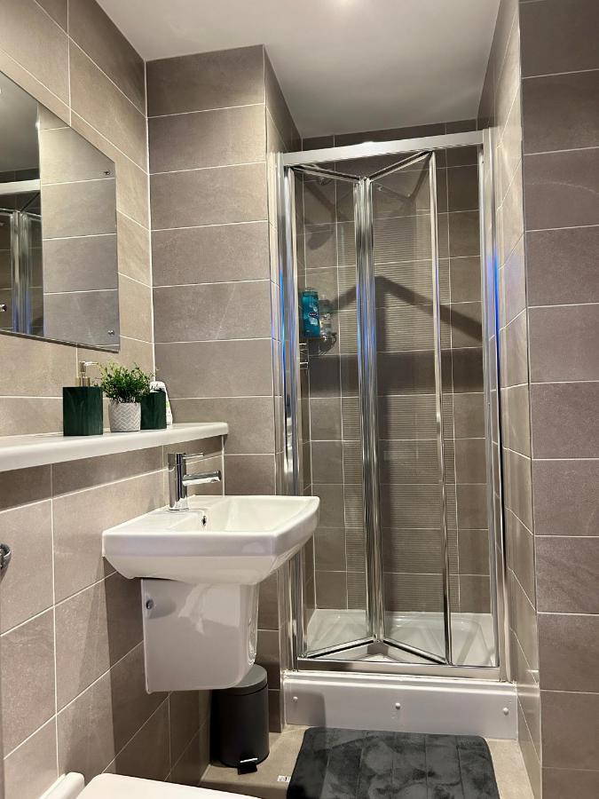Salford Quays Apartment,