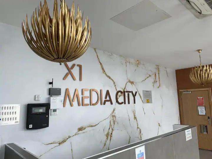 Salford Quays Apartment, *