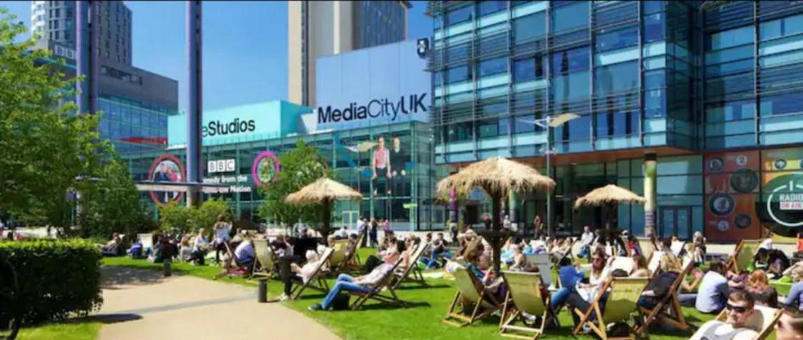 Salford Quays Apartment, *