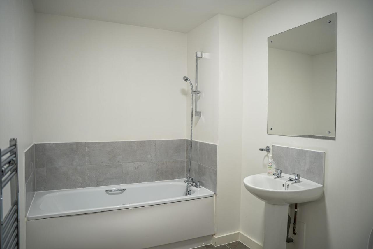 A Spacious 2 Bed With A River And Cascade View, Imaya Nights, M3 *