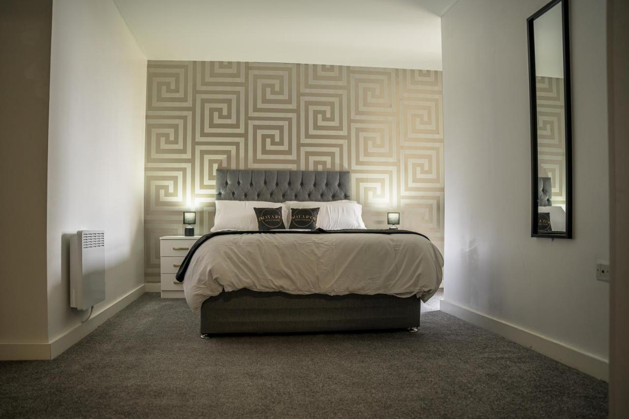 A Spacious 2 Bed With A River And Cascade View, Imaya Nights, M3 * Manchester