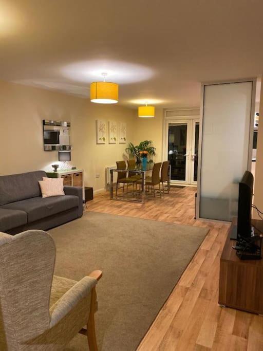 Holiday home Cosy House Near Centre And Football Stadium