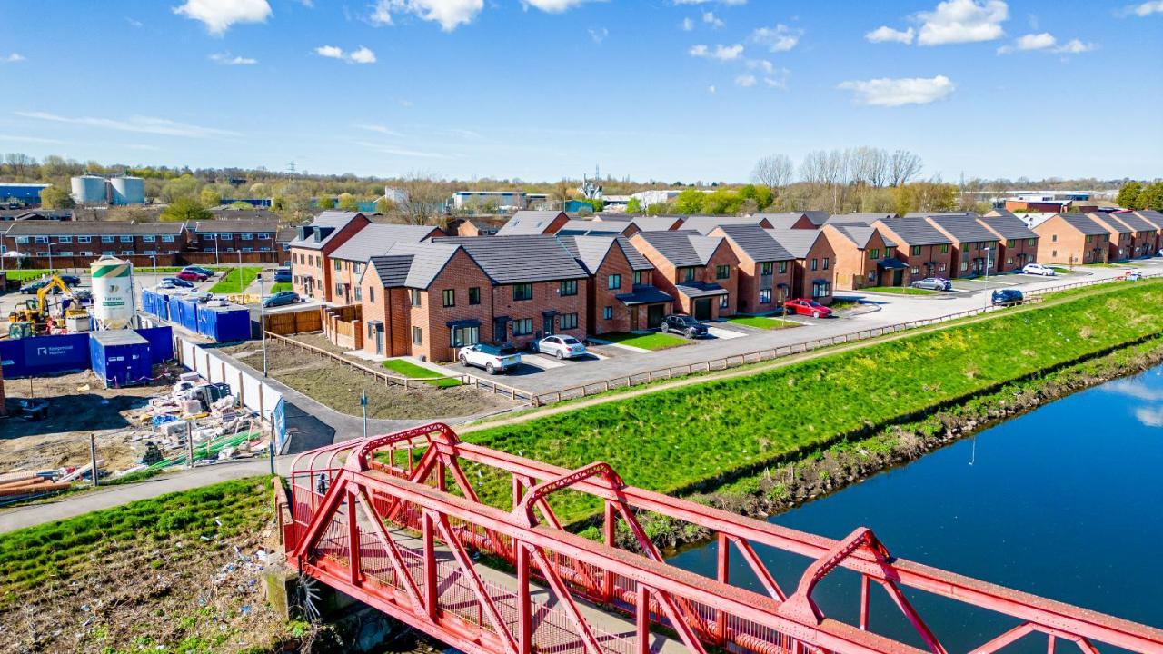 Apartment Stunning Canal View 2 Bedroom With Free Parking Manchester
