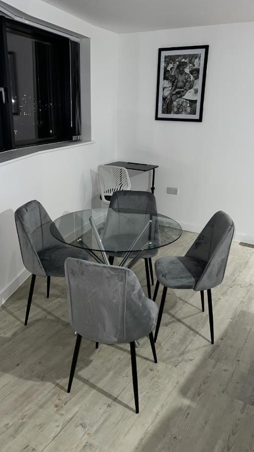 Luxurious View In Salford Apartment Manchester