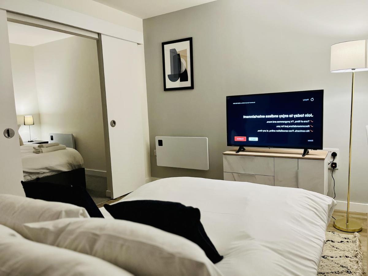 Fully Equipped One Bedroom Near Old Trafford Stadium! Apartment