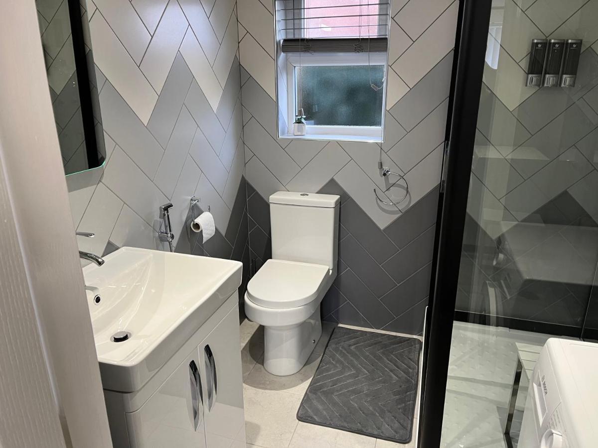 Studio - Stereo Shower Freeparking 5Min To Metro * Manchester