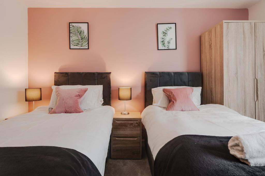 City Living Penthouse With Parking Manchester