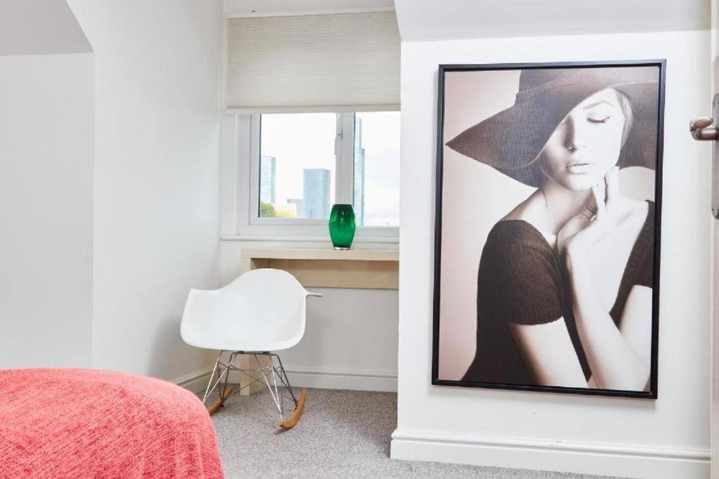 The Exquisite Abode - Parking Apartment