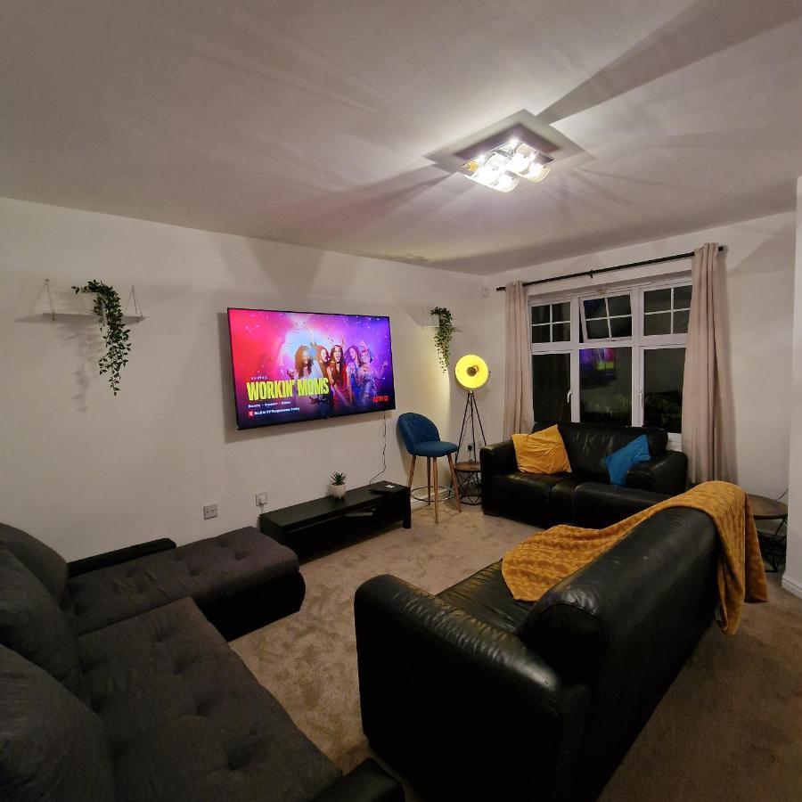 Apartment Pet Friendly 3 Bedroom In By Sublime *