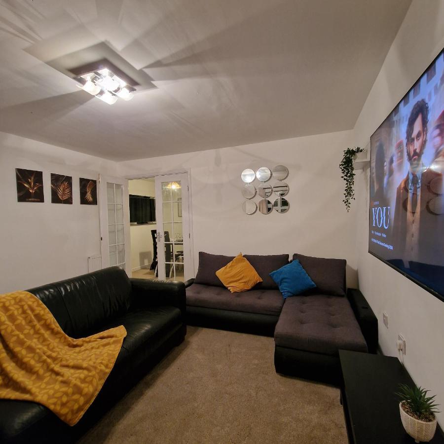 Pet Friendly 3 Bedroom In By Sublime Apartment Manchester