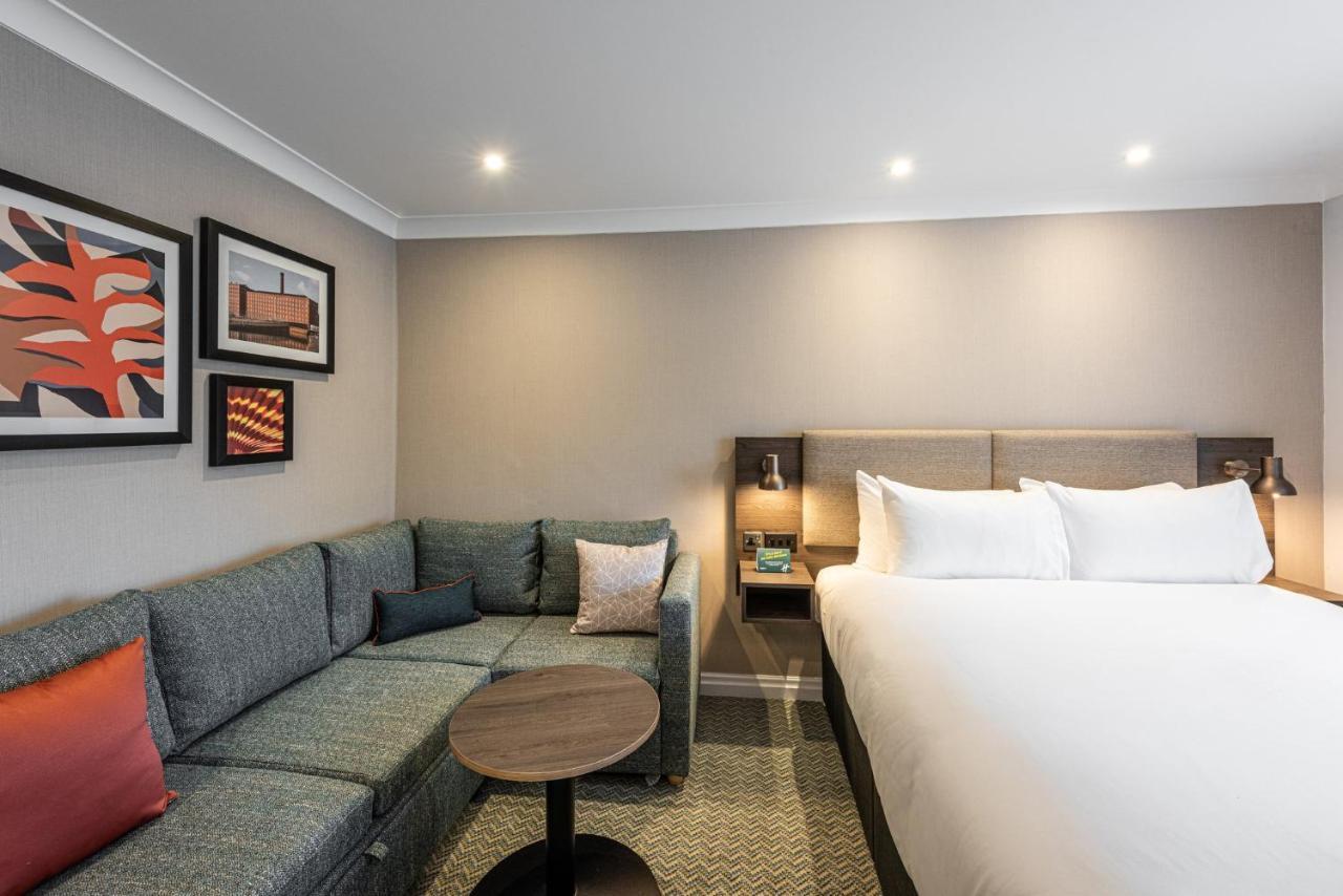 Hotel Holiday - - Oldham By Ihg Manchester
