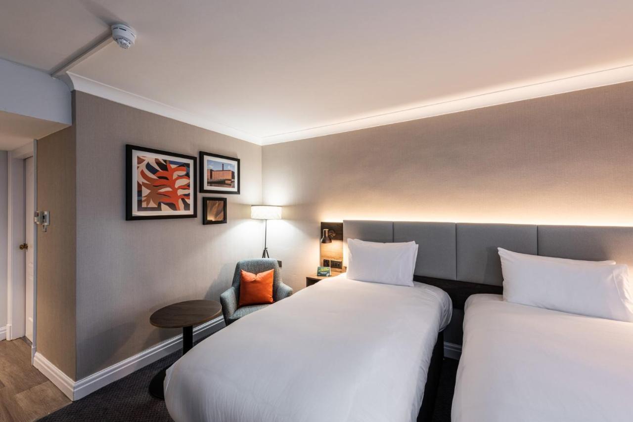 Hotel Holiday - - Oldham By Ihg