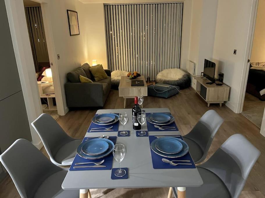 Modern City Flat With Gym & Spa * Manchester