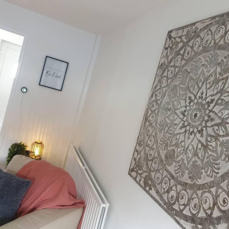 Vakantiehuis Stylish & Modern 2 Bed Close To Salford Quays