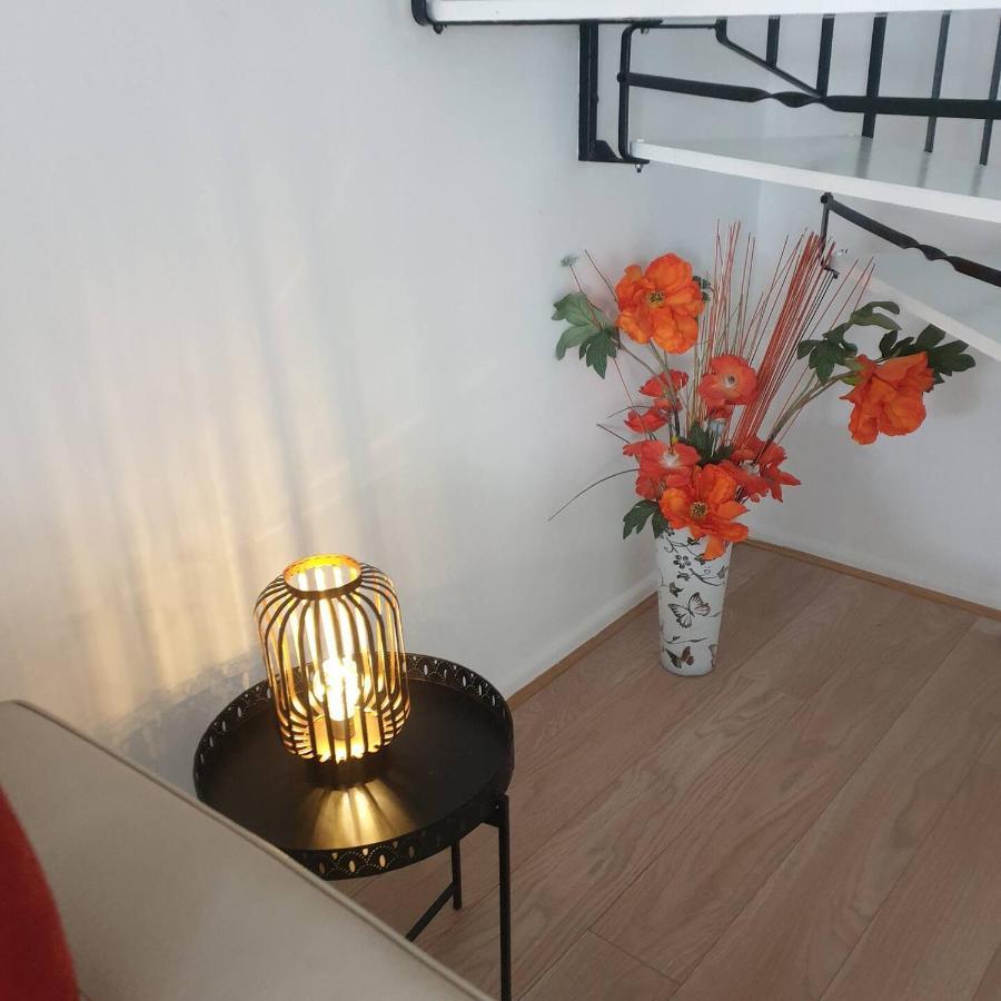 Stylish & Modern 2 Bed Close To Salford Quays Manchester
