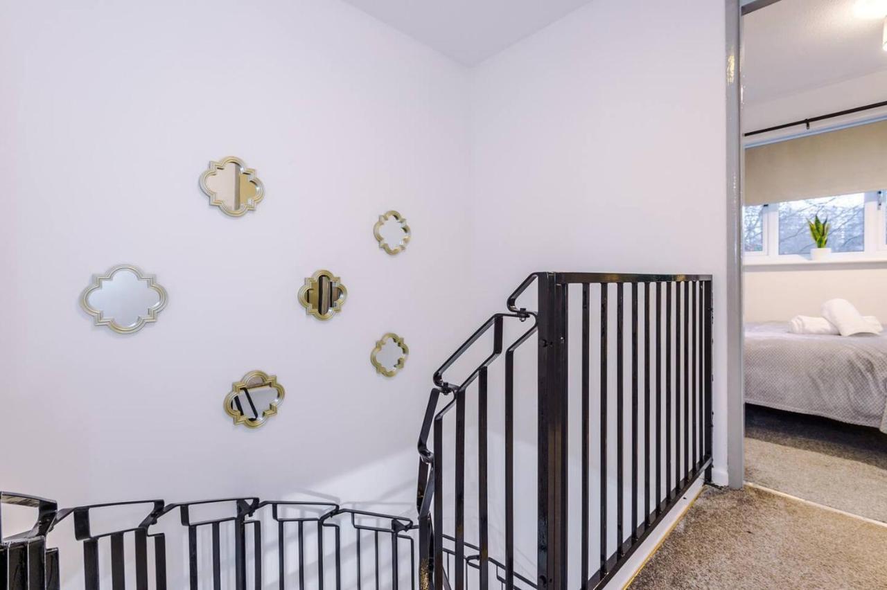 Vakantiehuis Stylish & Modern 2 Bed Close To Salford Quays