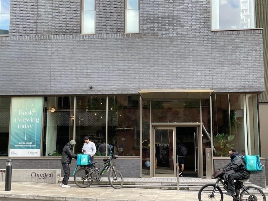 Modern City Flat With Gym & Spa Apartment Manchester