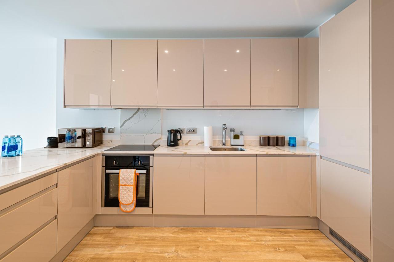Apartment 2 Bedroom Luxurious In The City. Manchester