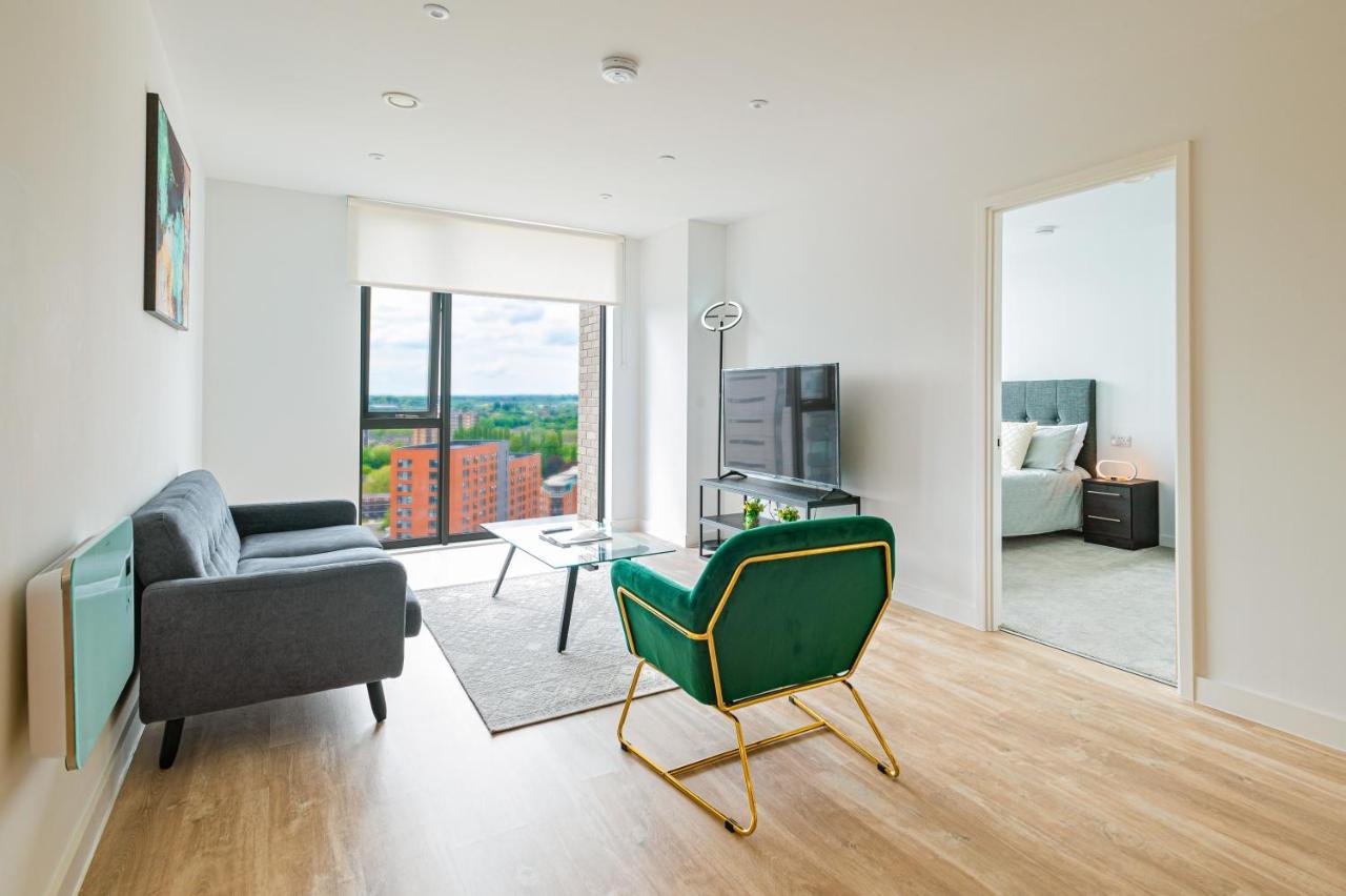 2 Bedroom Luxurious In The City. *