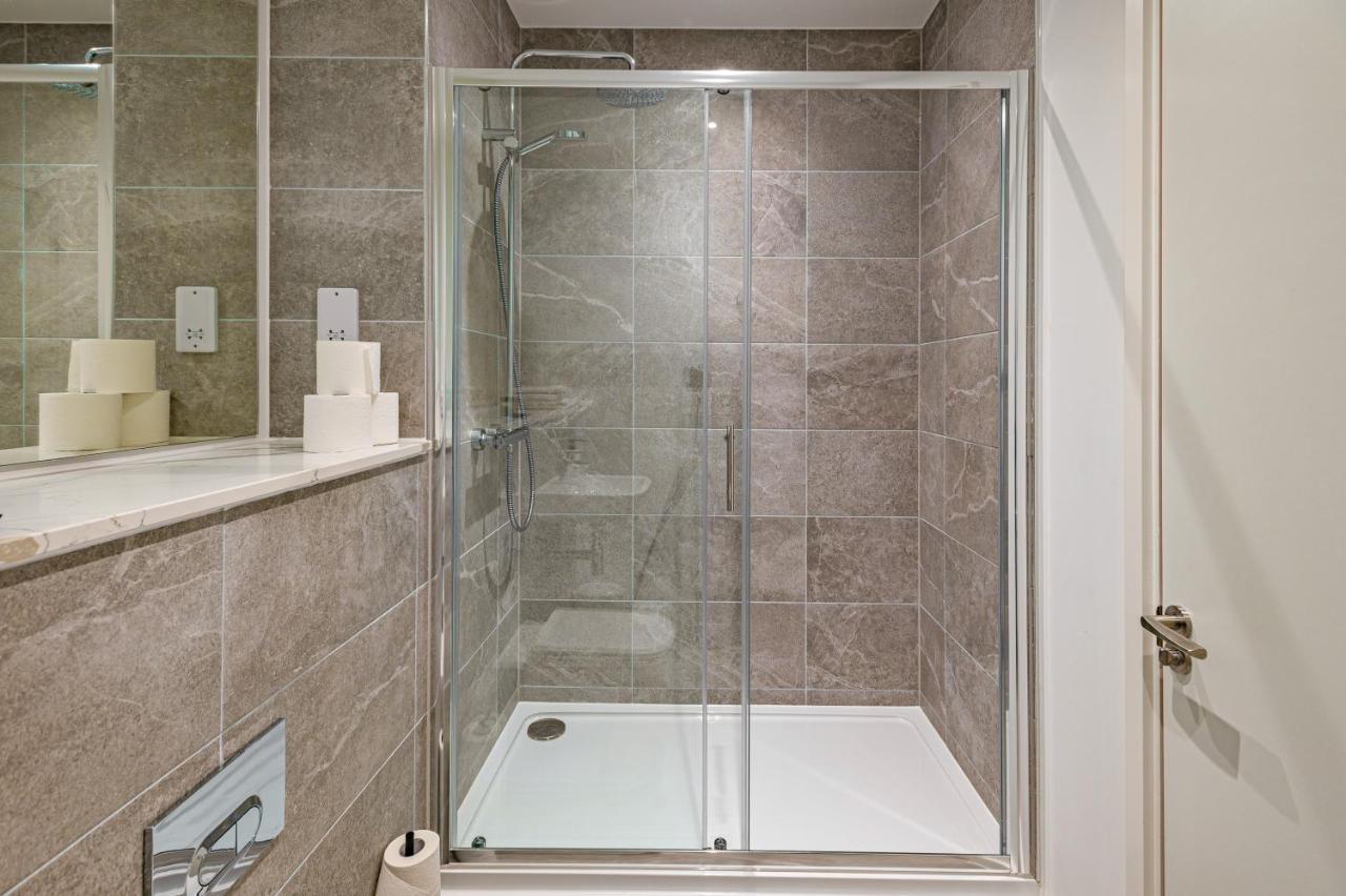 2 Bedroom Luxurious In The City. * Manchester