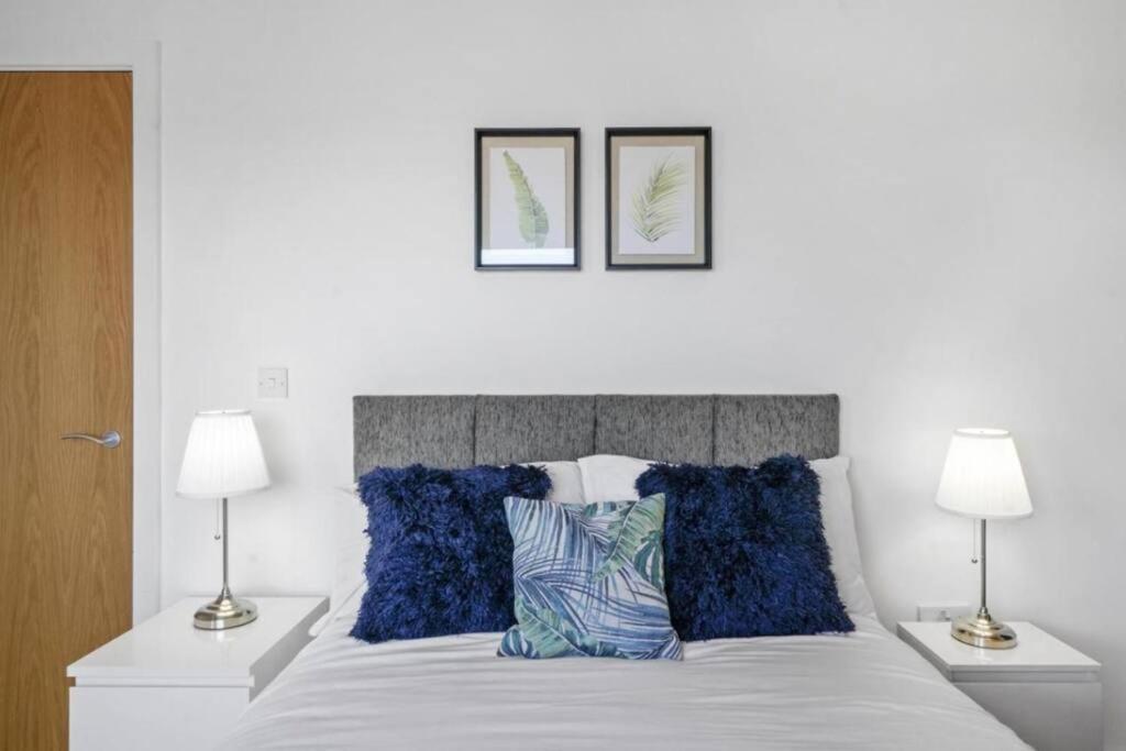 Stunning 3-bedroom Flat With Parking * Manchester